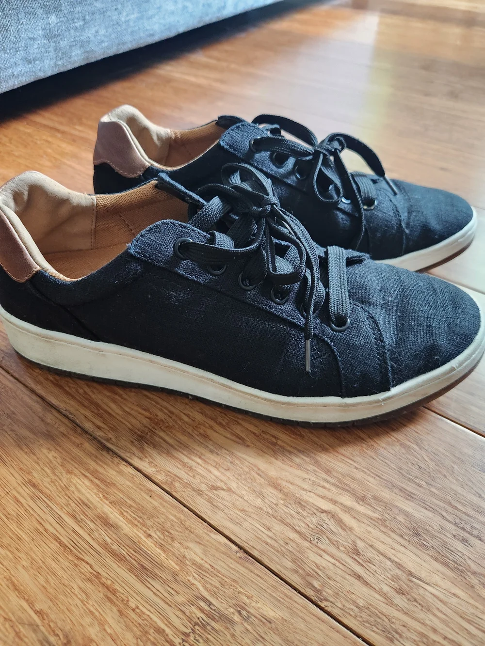 Aetrex Women's Renee Arch Support Black Low-Top Lace-Up Sneakers PC230W Size 8.5